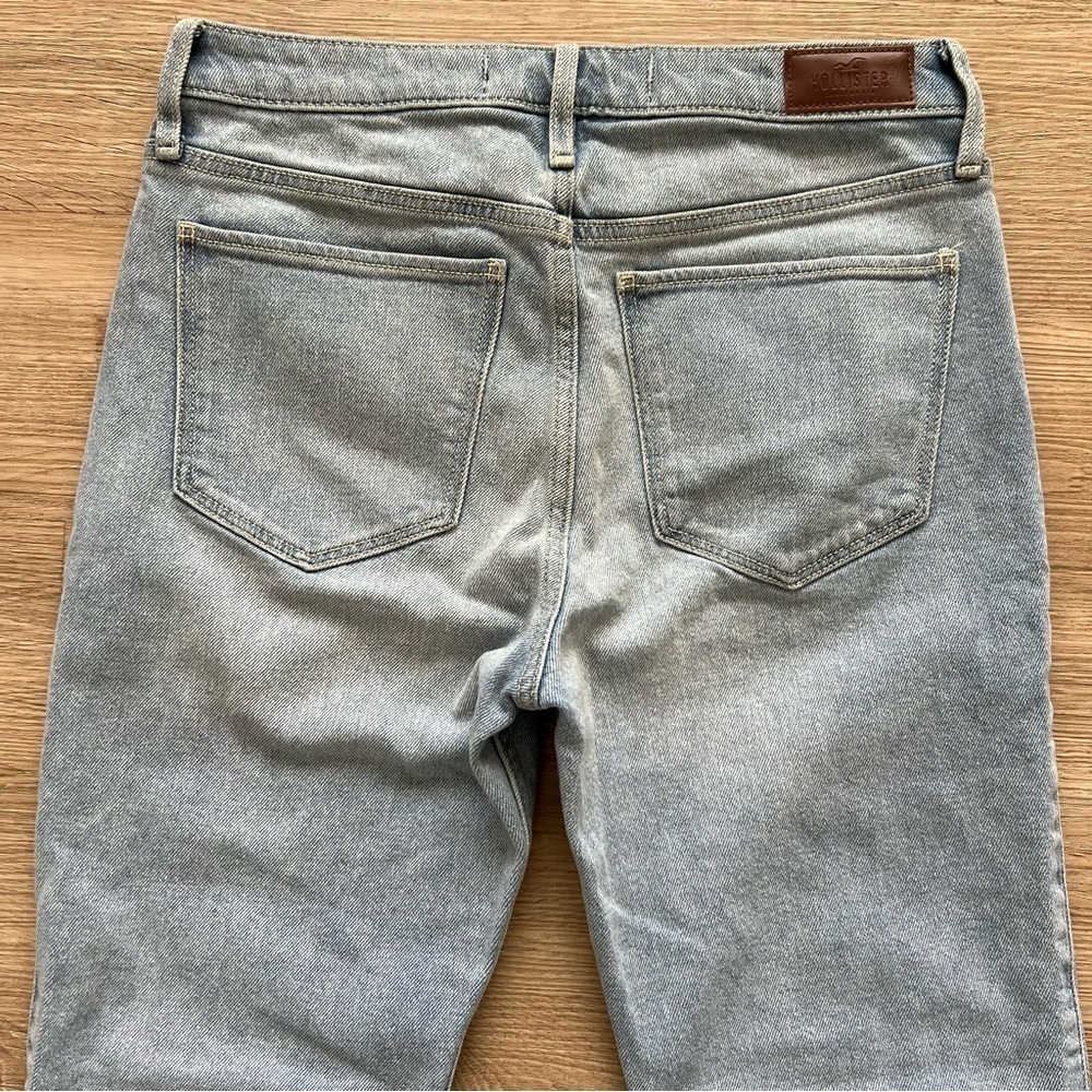 Hollister High-Rise Crop Slim Straight Jeans Distressed Light Rinse Stretch Sz 9 - Picture 6 of 10
